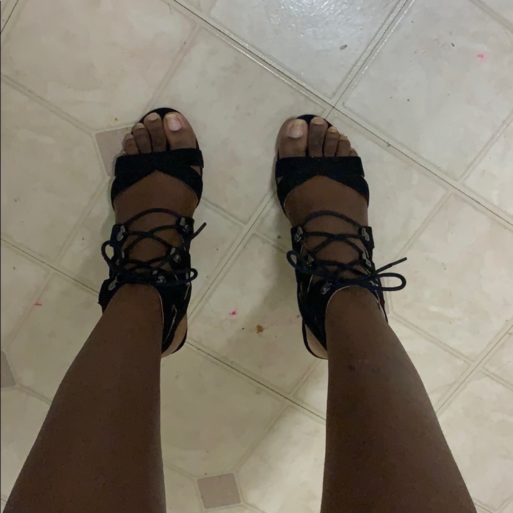 Heels - Picture 2 of 3